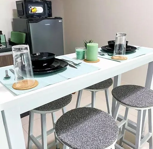 Modern And Homely In Shaw Boulevard *