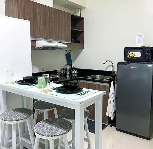 Modern And Homely In Shaw Boulevard *